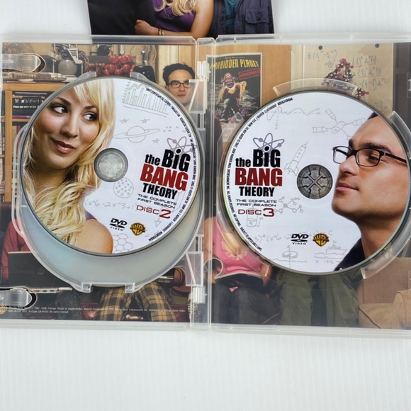 The Big Bang Theory Season 1 DVD Set 3 Discs 2007 TV Series First Season - Picture 6 of 8